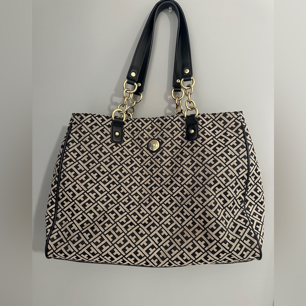Tommy Hilfiger purse